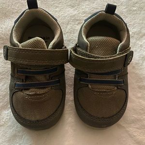 Munchkin by Stride Rite, size 5M